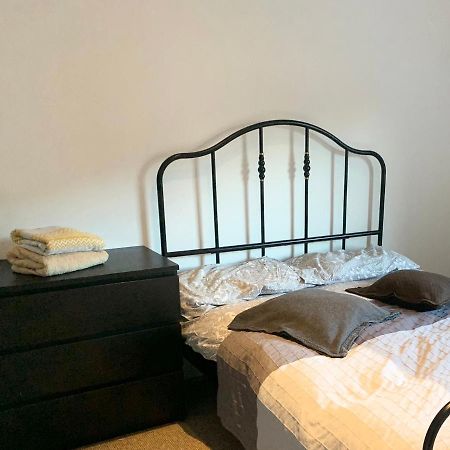 Beautiful Home, 3 Bedroom House Near Alton Towers, Wedgwood Museum, Universities 뉴캐슬언더라임 외부 사진
