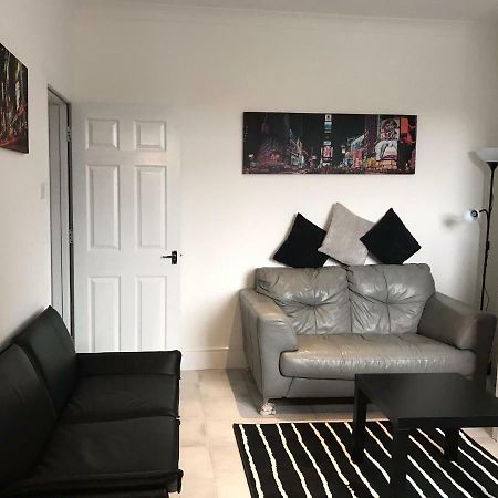 Beautiful Home, 3 Bedroom House Near Alton Towers, Wedgwood Museum, Universities 뉴캐슬언더라임 외부 사진