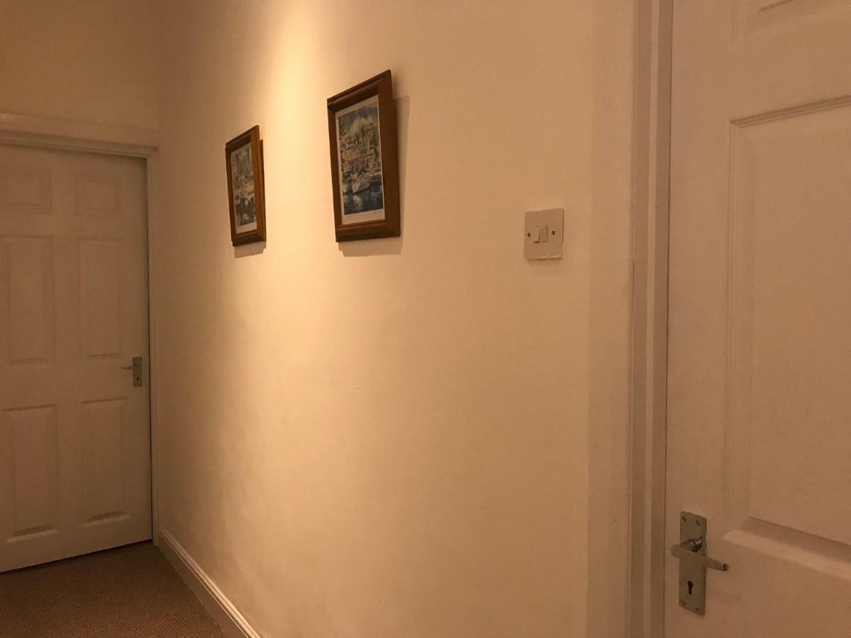Beautiful Home, 3 Bedroom House Near Alton Towers, Wedgwood Museum, Universities 뉴캐슬언더라임 외부 사진