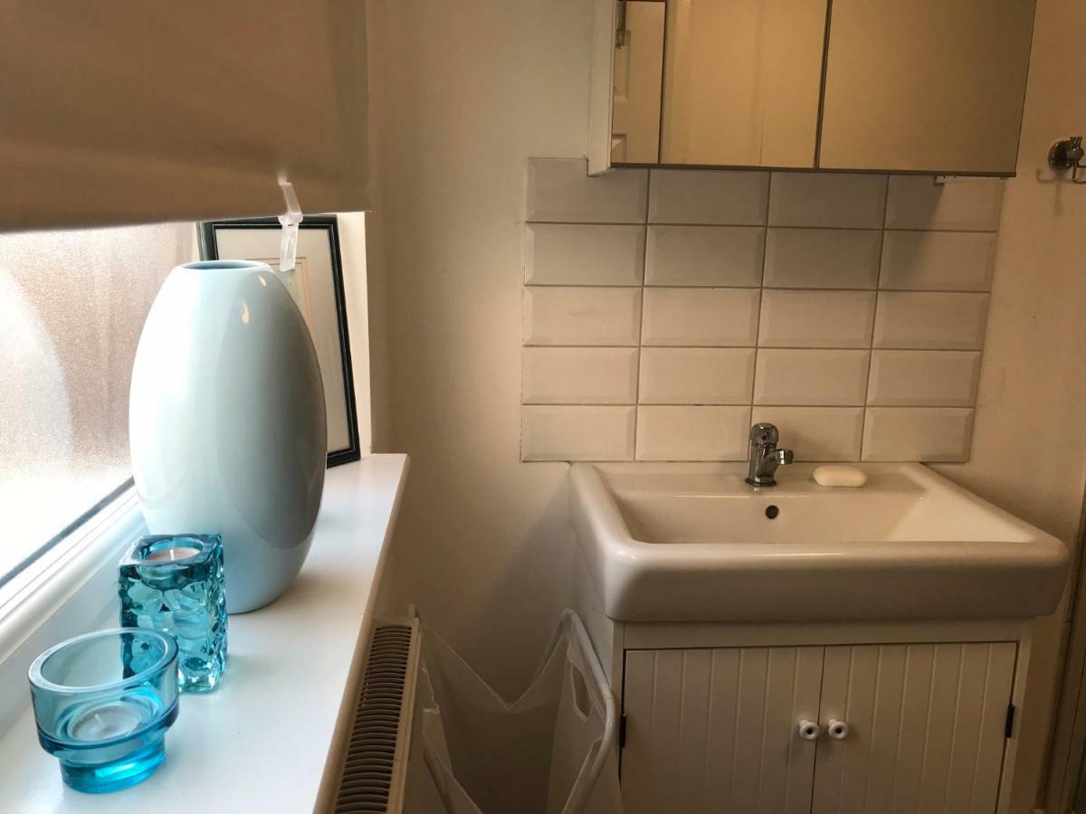 Beautiful Home, 3 Bedroom House Near Alton Towers, Wedgwood Museum, Universities 뉴캐슬언더라임 외부 사진