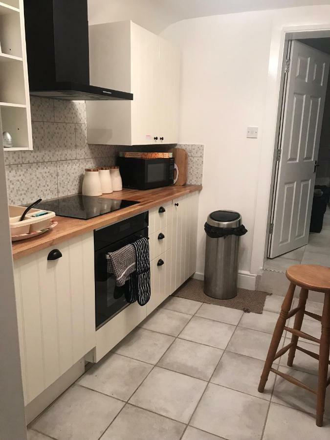 Beautiful Home, 3 Bedroom House Near Alton Towers, Wedgwood Museum, Universities 뉴캐슬언더라임 외부 사진